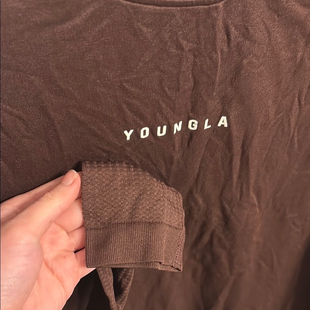YoungLA Tee - Picture 4 of 7
